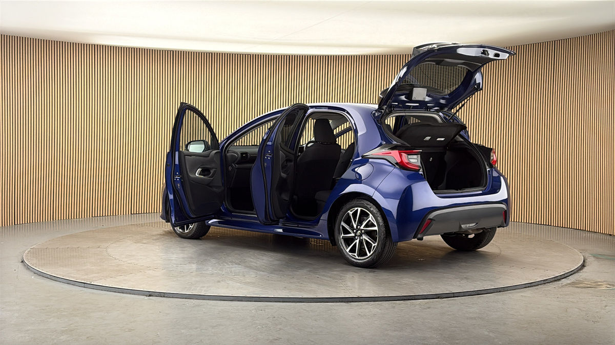 More views of Toyota Yaris