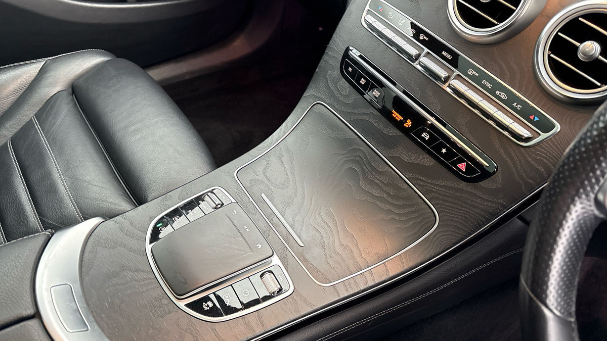 Mercedes-Benz GLC Image 18