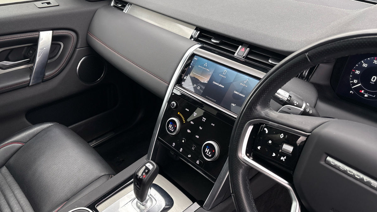 Land Rover Discovery Sport Image 18