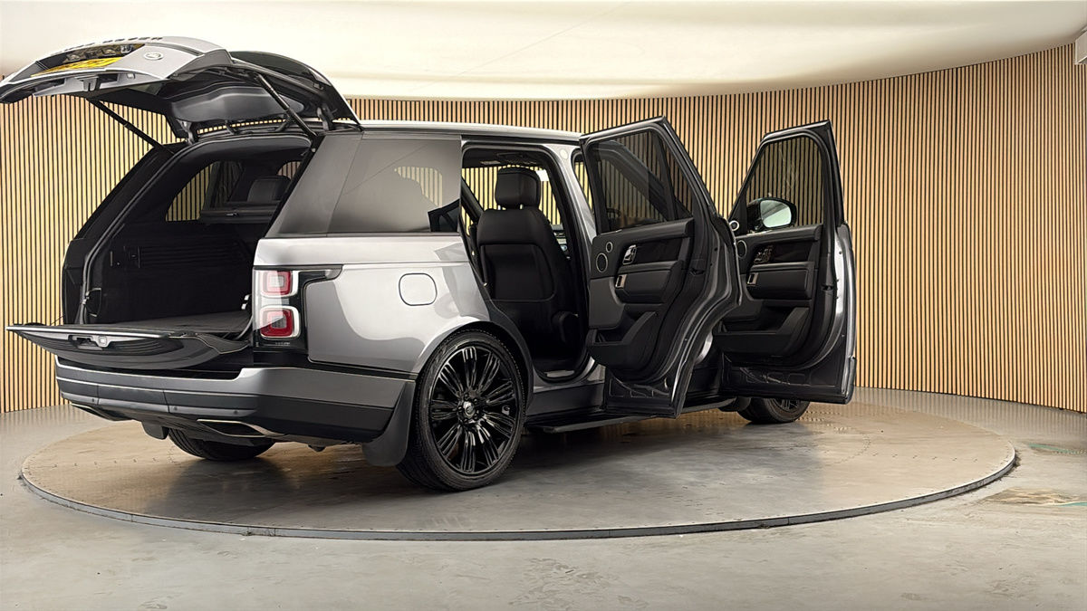 More views of Land Rover Range Rover