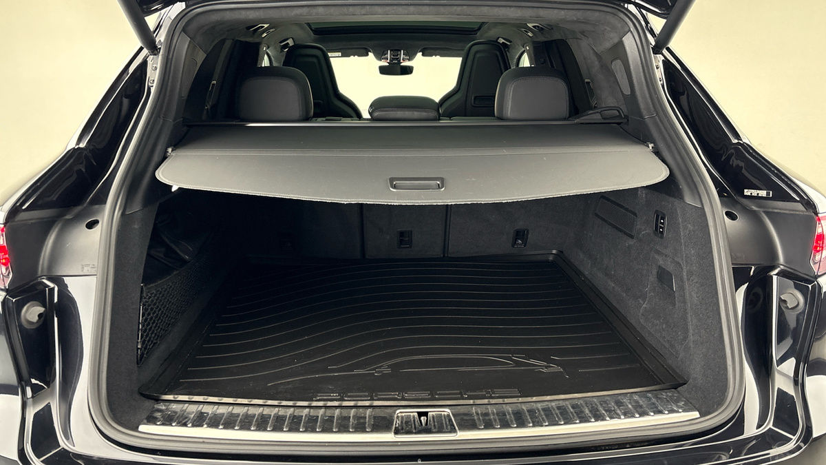 Porsche Cayenne Image 11