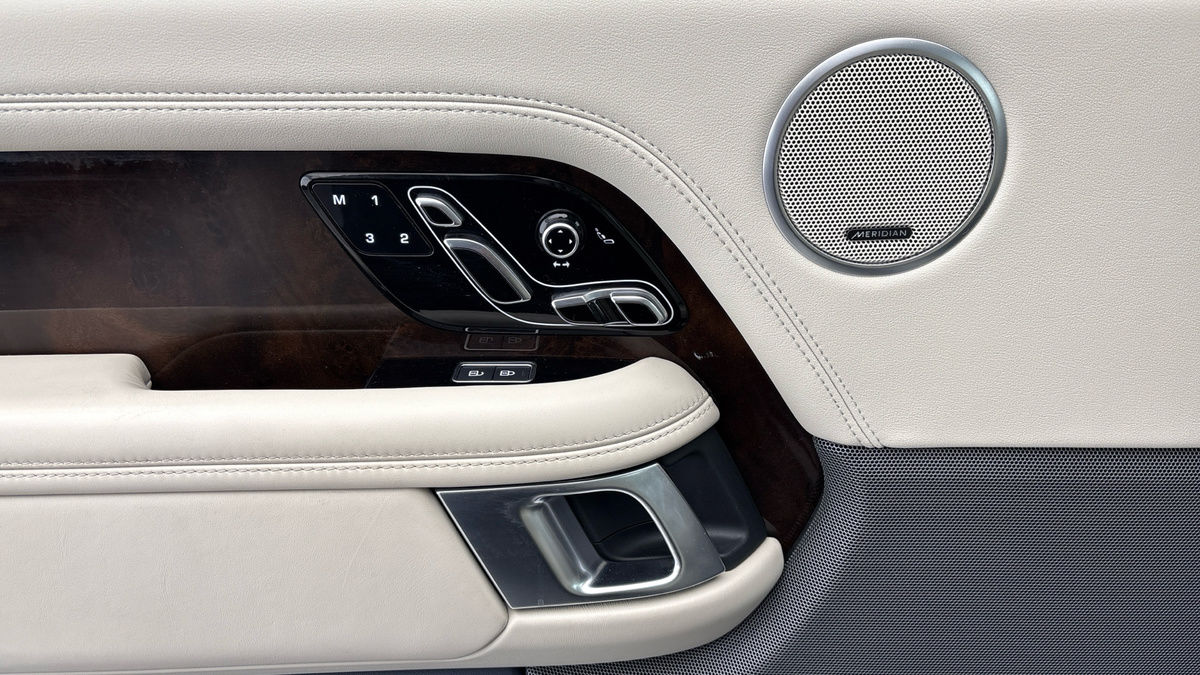 Land Rover Range Rover Image 19