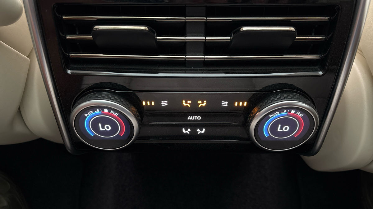 Land Rover Range Rover Image 32