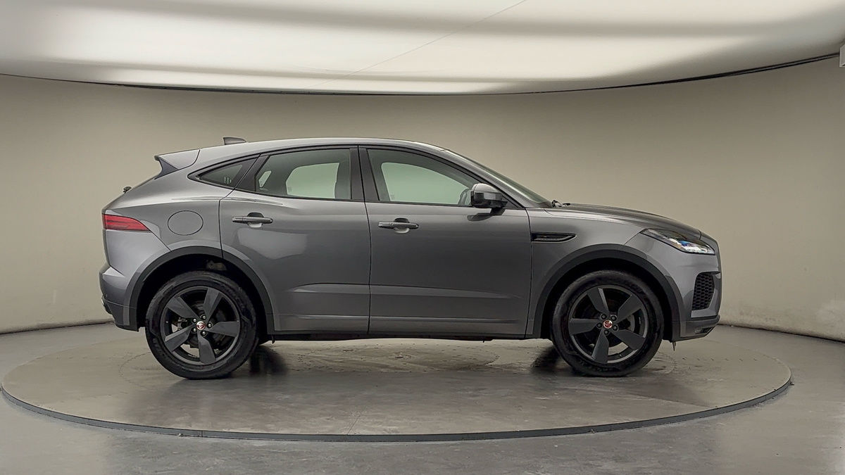 Jaguar E-PACE Image 16