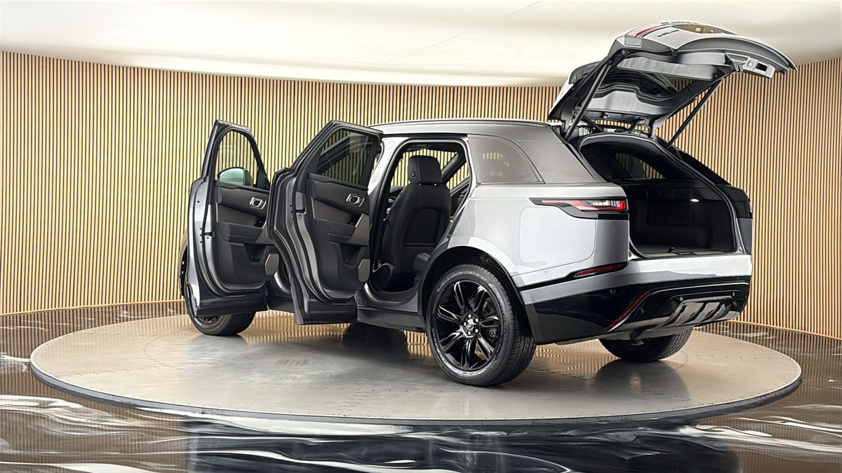 More views of Land Rover Range Rover Velar