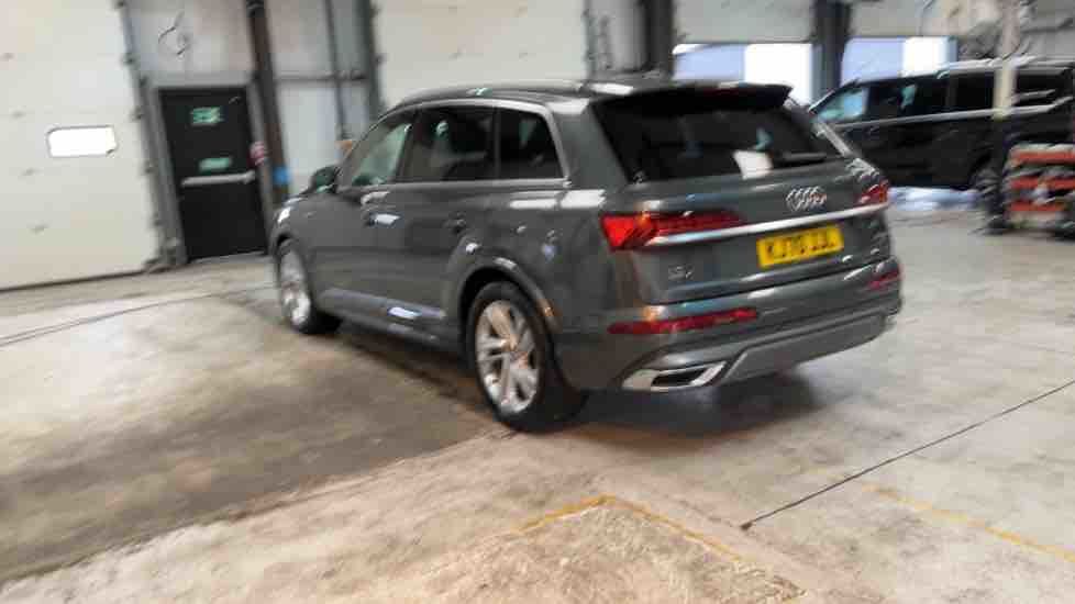 More views of Audi Q7
