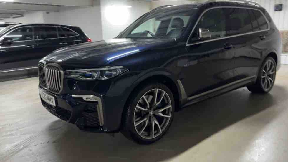 More views of BMW X7