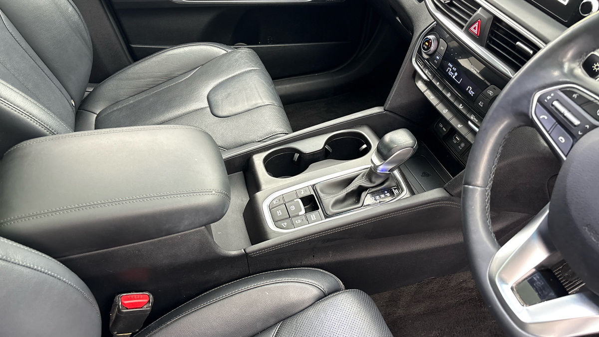Hyundai Santa Fe Image 18