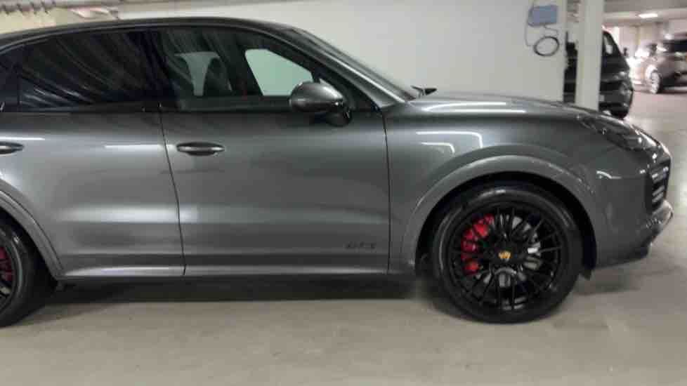 More views of Porsche Cayenne