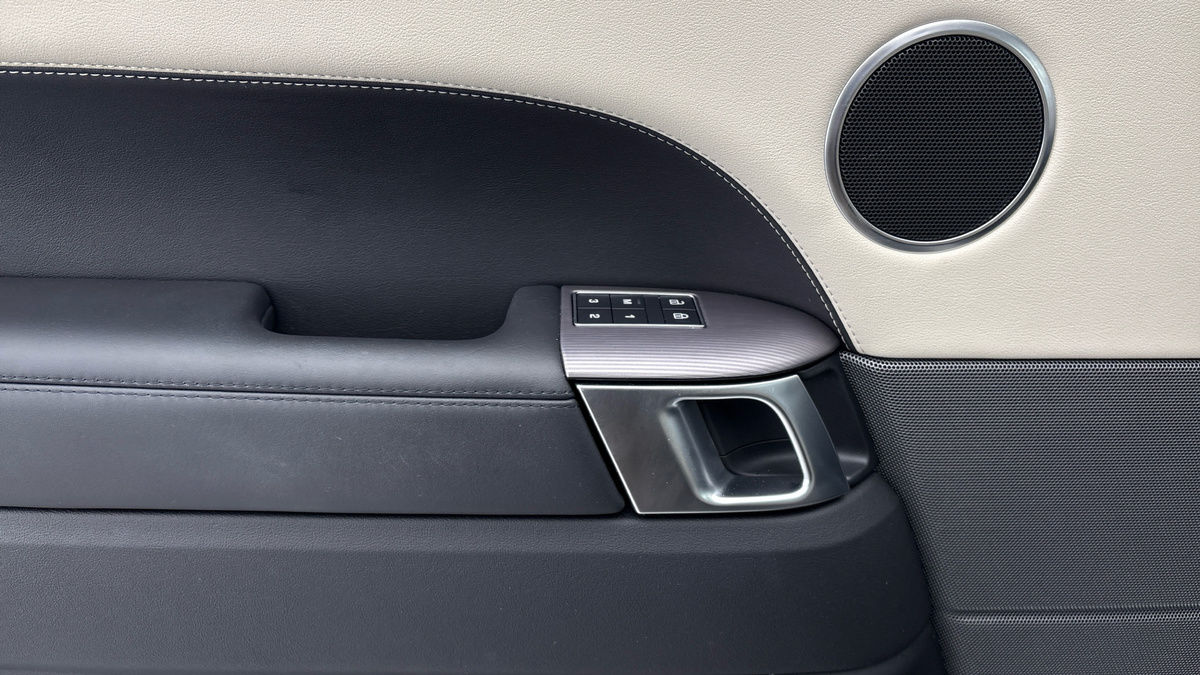Land Rover Range Rover Sport Image 19