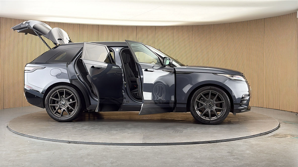 More views of Land Rover Range Rover Velar