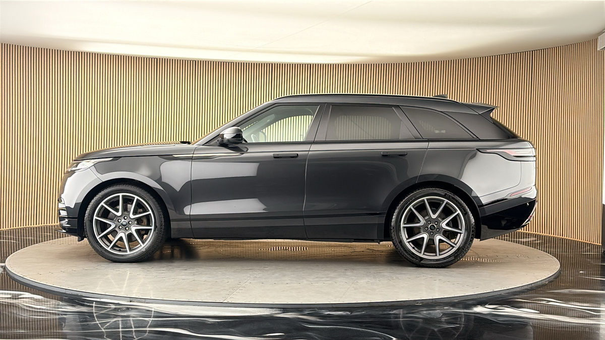 More views of Land Rover Range Rover Velar