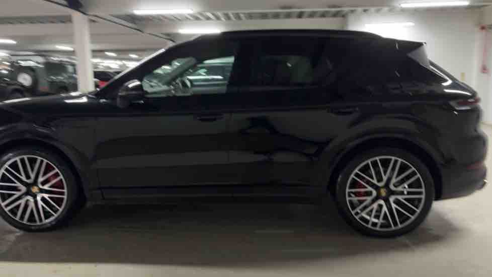 More views of Porsche Cayenne