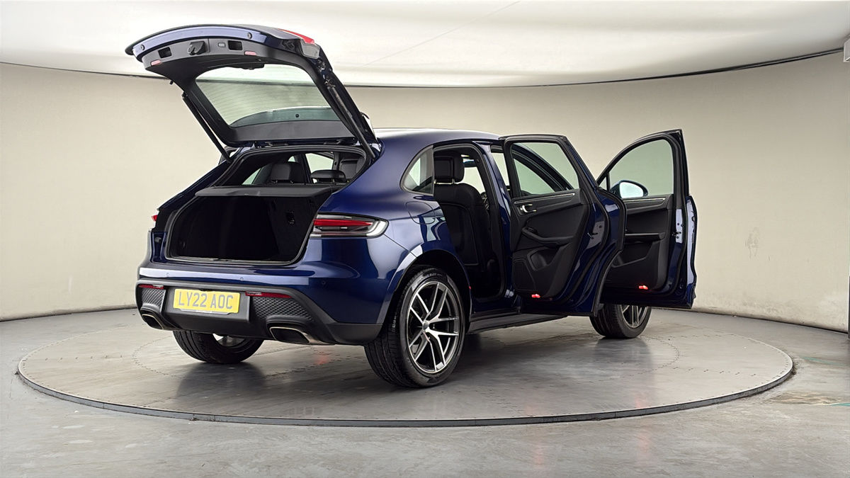 More views of Porsche Macan
