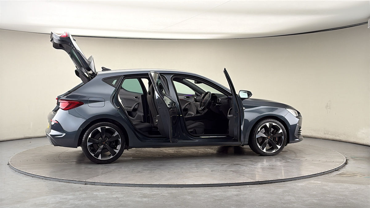 More views of CUPRA Leon