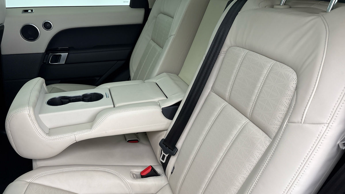 Land Rover Range Rover Sport Image 9