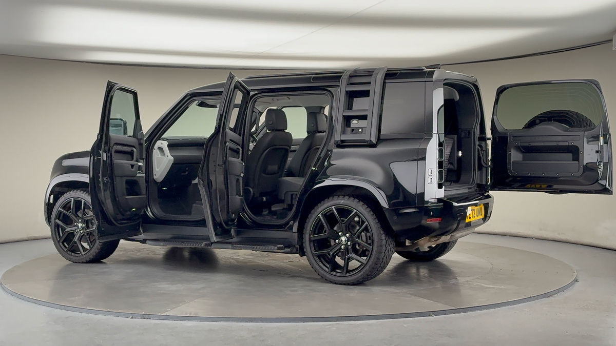 More views of Land Rover Defender 110