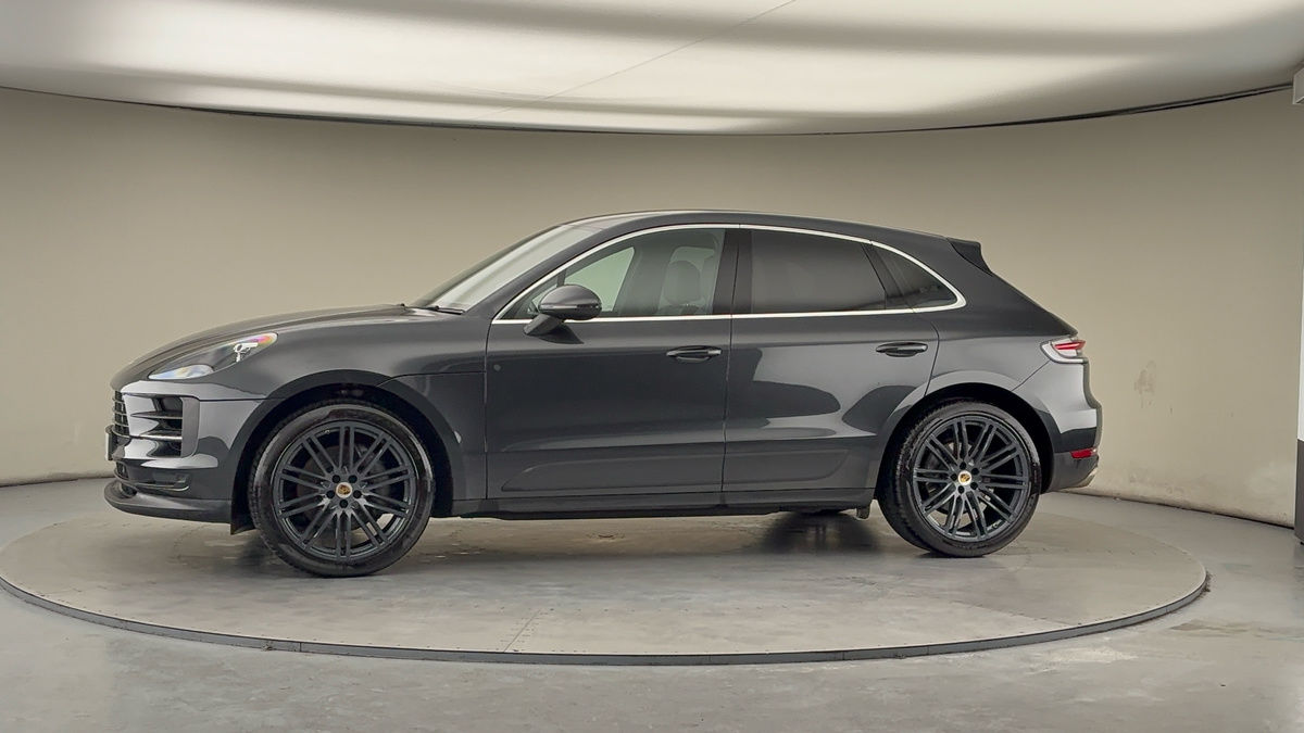 More views of Porsche Macan