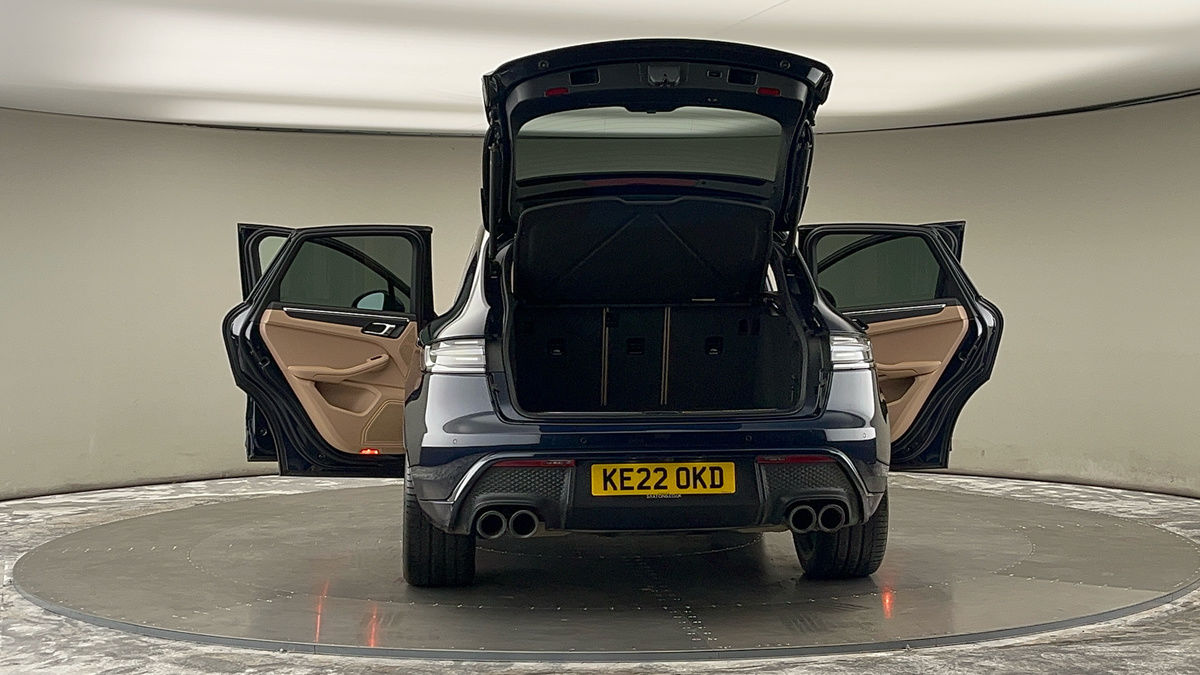 More views of Porsche Macan