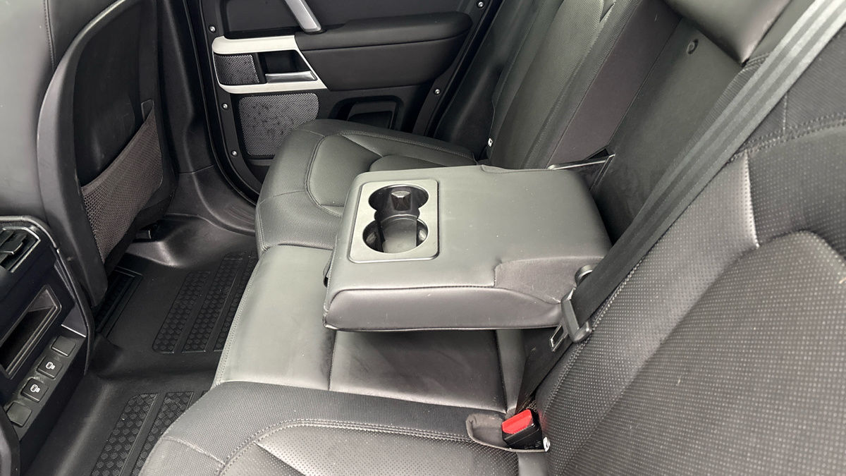 Land Rover Defender 110 Urban Image 9