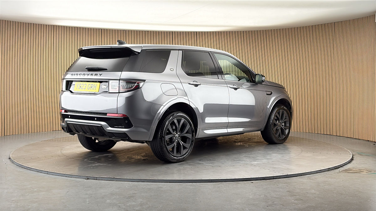 Land Rover Discovery Sport Image 21