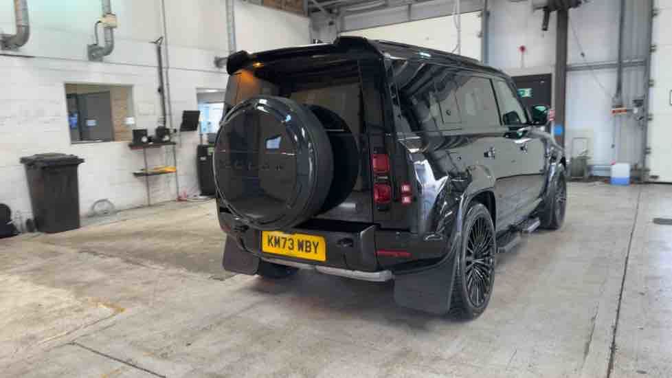 More views of Land Rover Defender 110