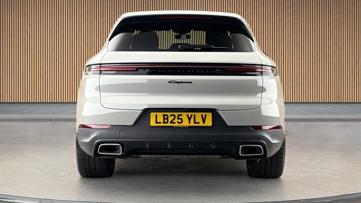 Porsche Cayenne Image 4