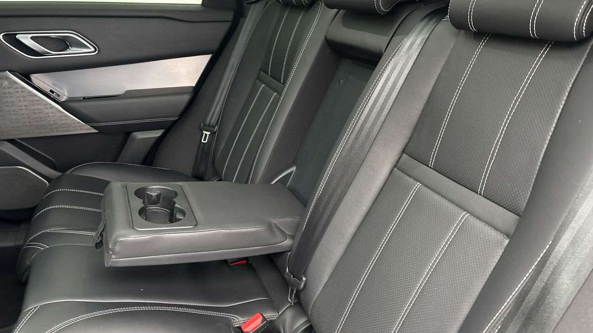 Land Rover Range Rover Velar Image 9