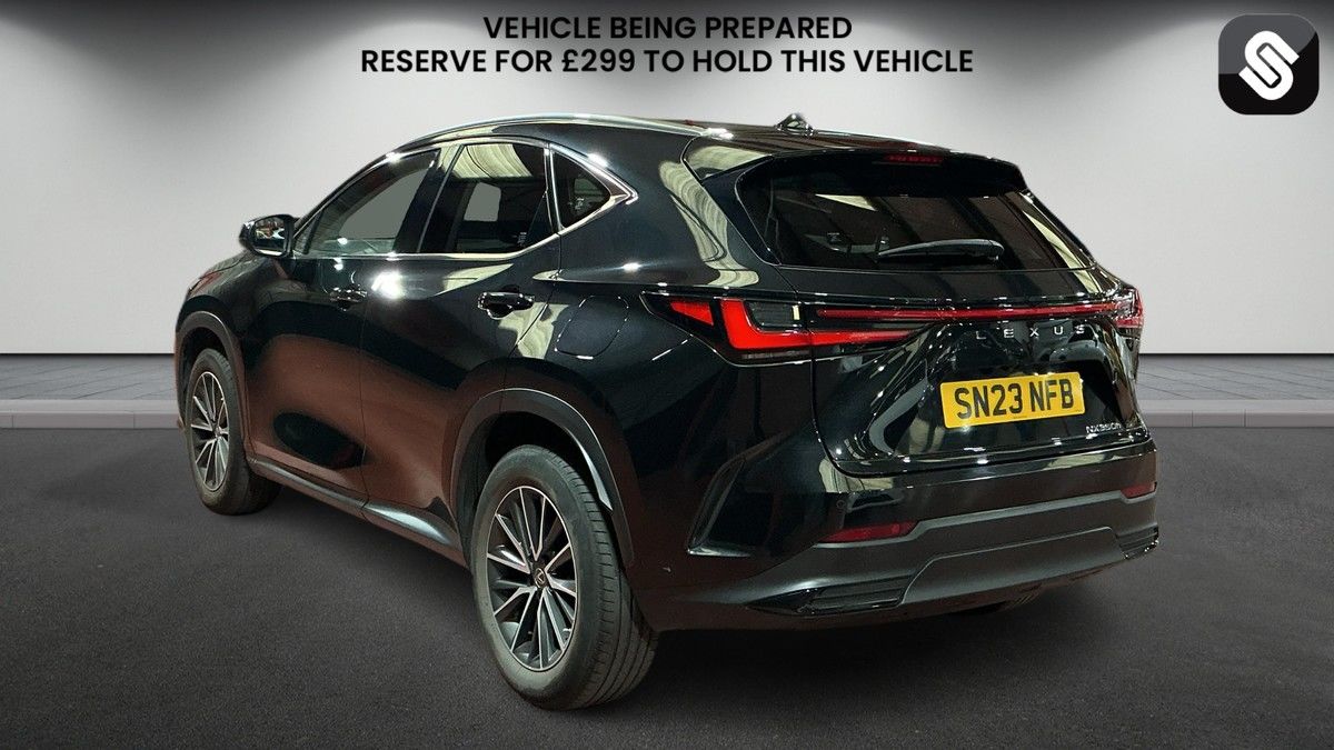 Lexus NX Image 3