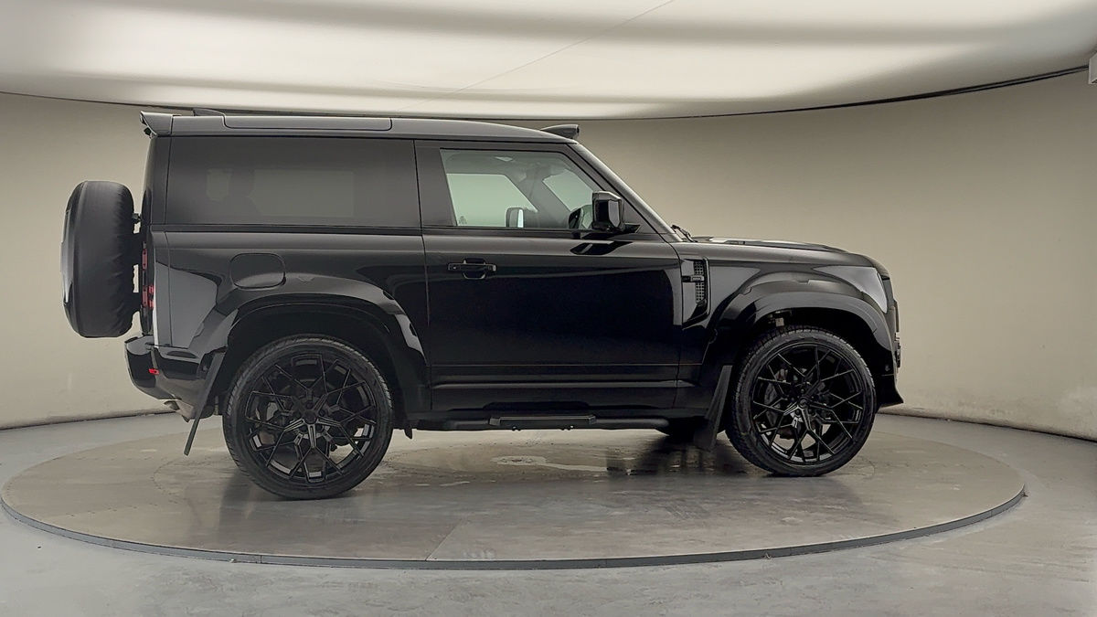 More views of Land Rover Defender 90