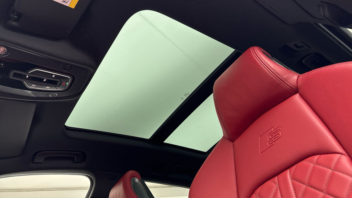 Audi S4 Avant Image 6