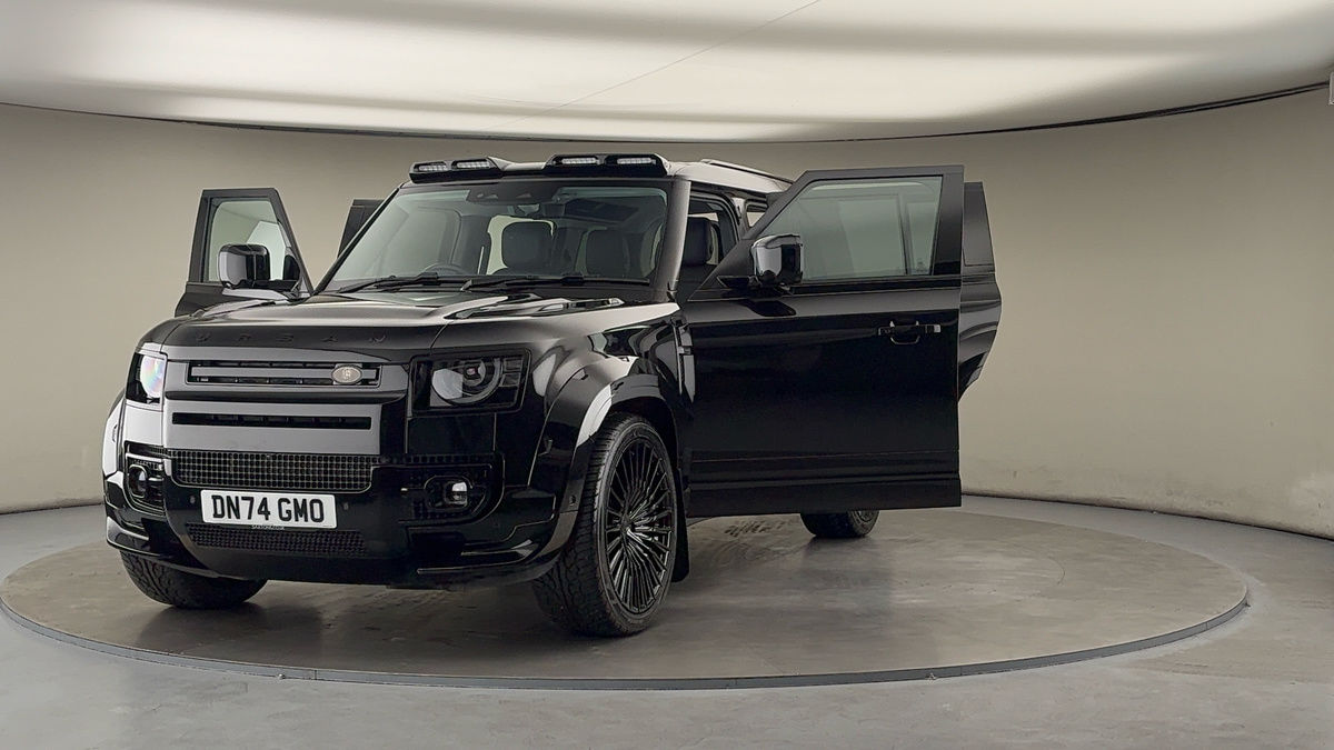 More views of Land Rover Defender 110