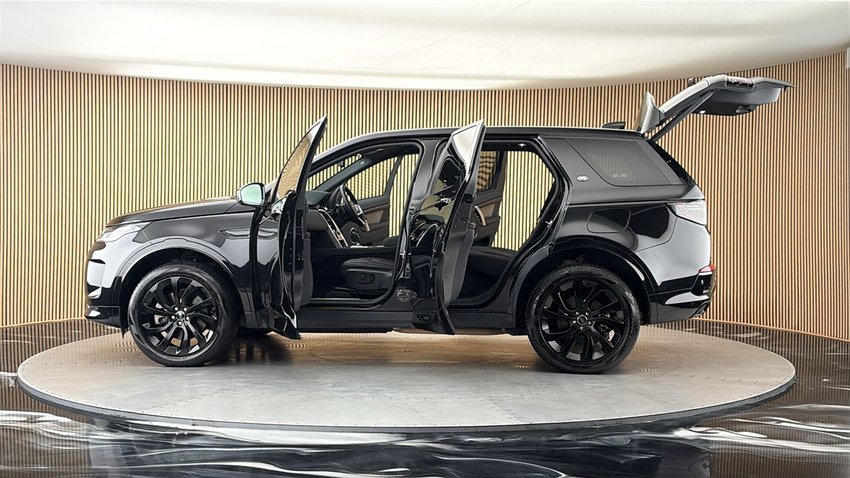 More views of Land Rover Discovery Sport