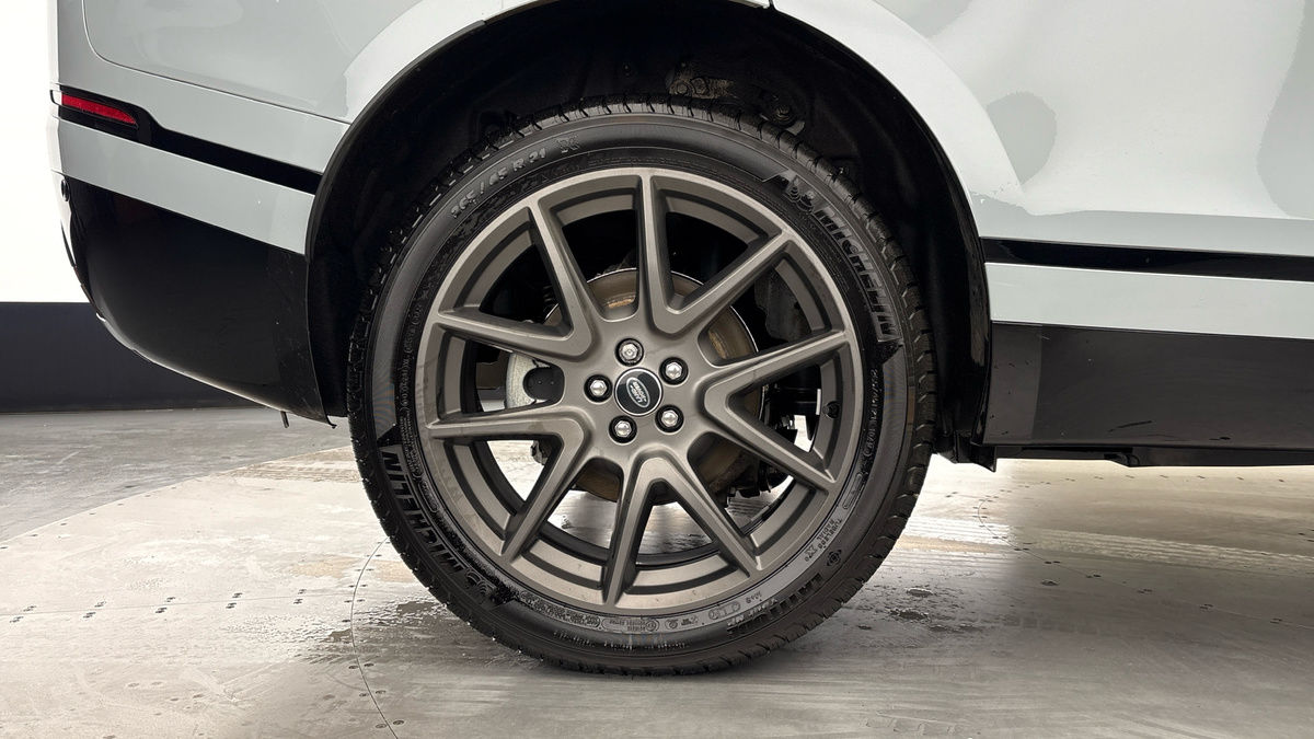 Land Rover Range Rover Velar Image 10