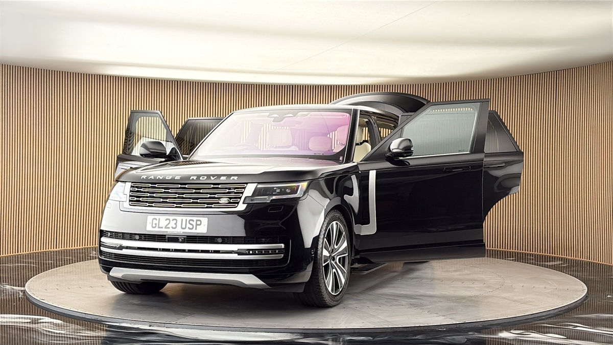 More views of Land Rover Range Rover