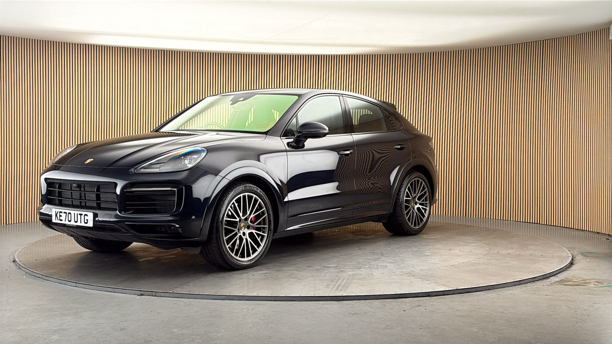 More views of Porsche Cayenne