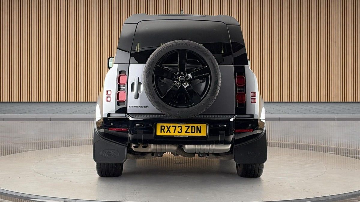 Land Rover Defender 90 Image 4