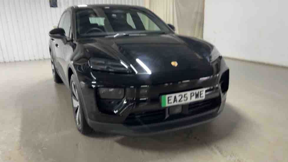 More views of Porsche Macan