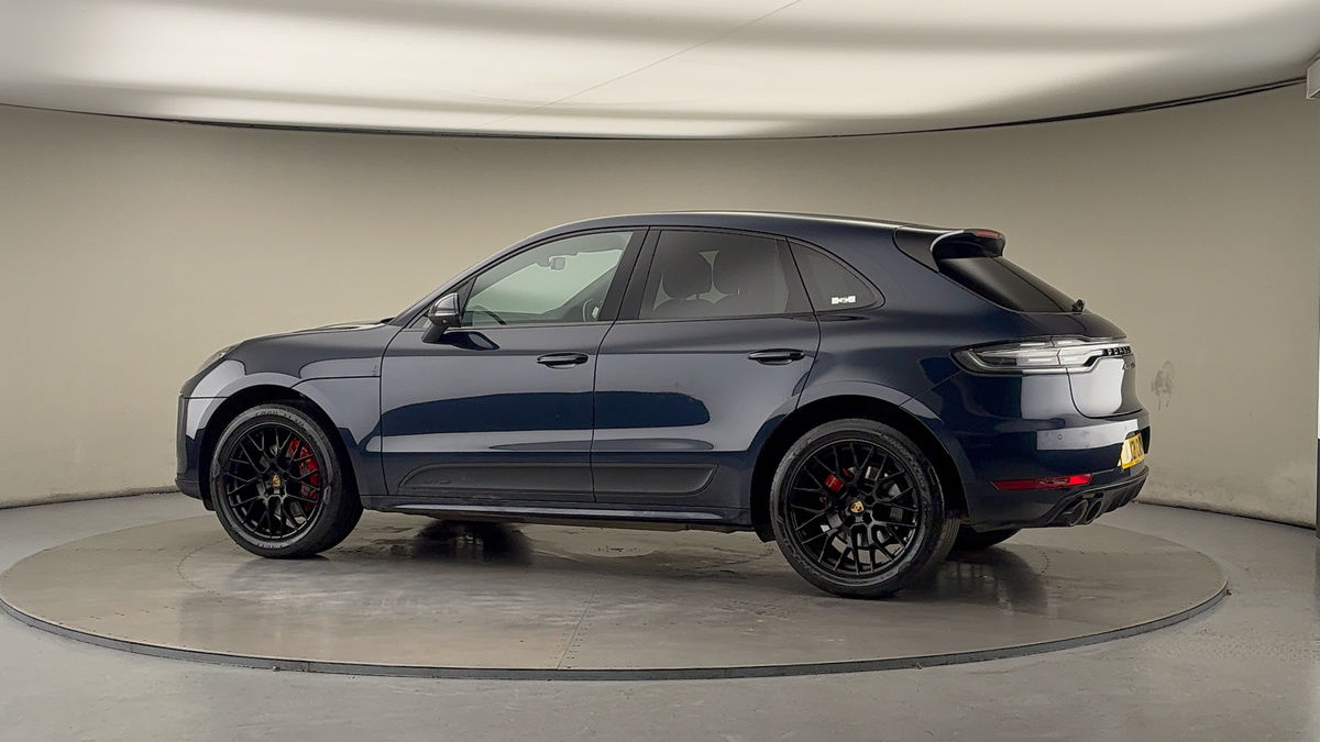 More views of Porsche Macan
