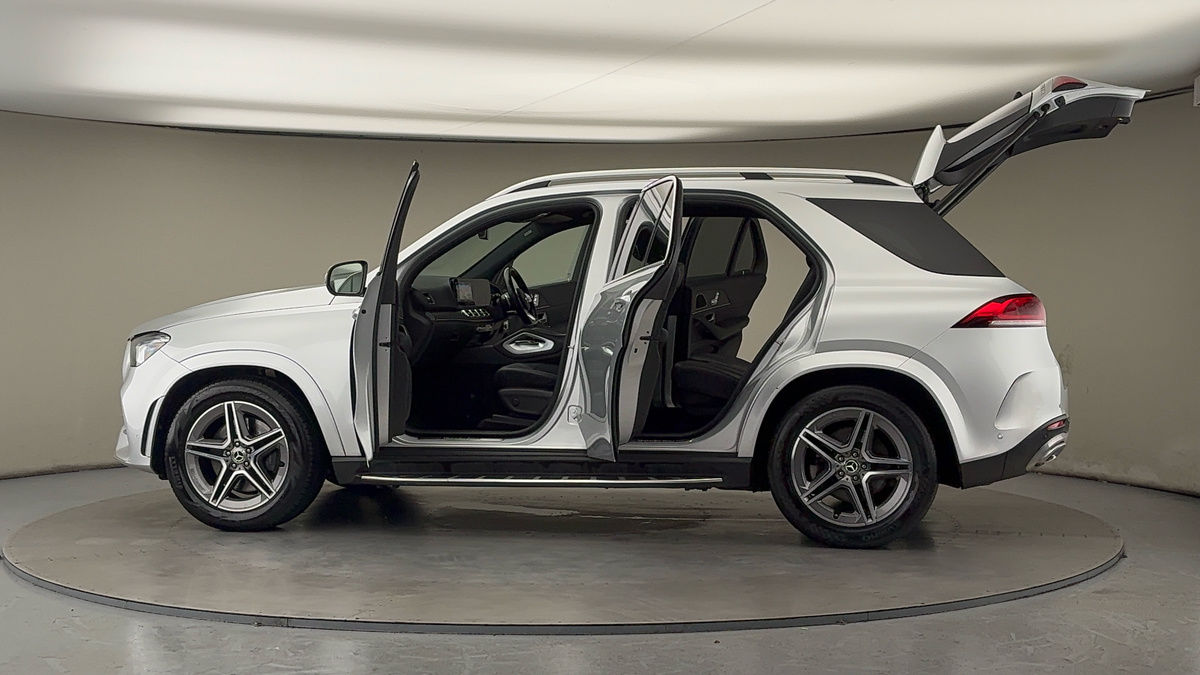 More views of Mercedes-Benz GLE