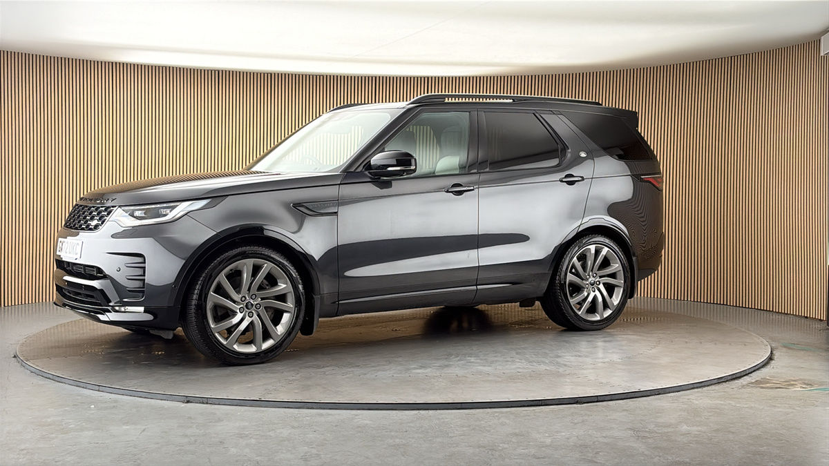 More views of Land Rover Discovery