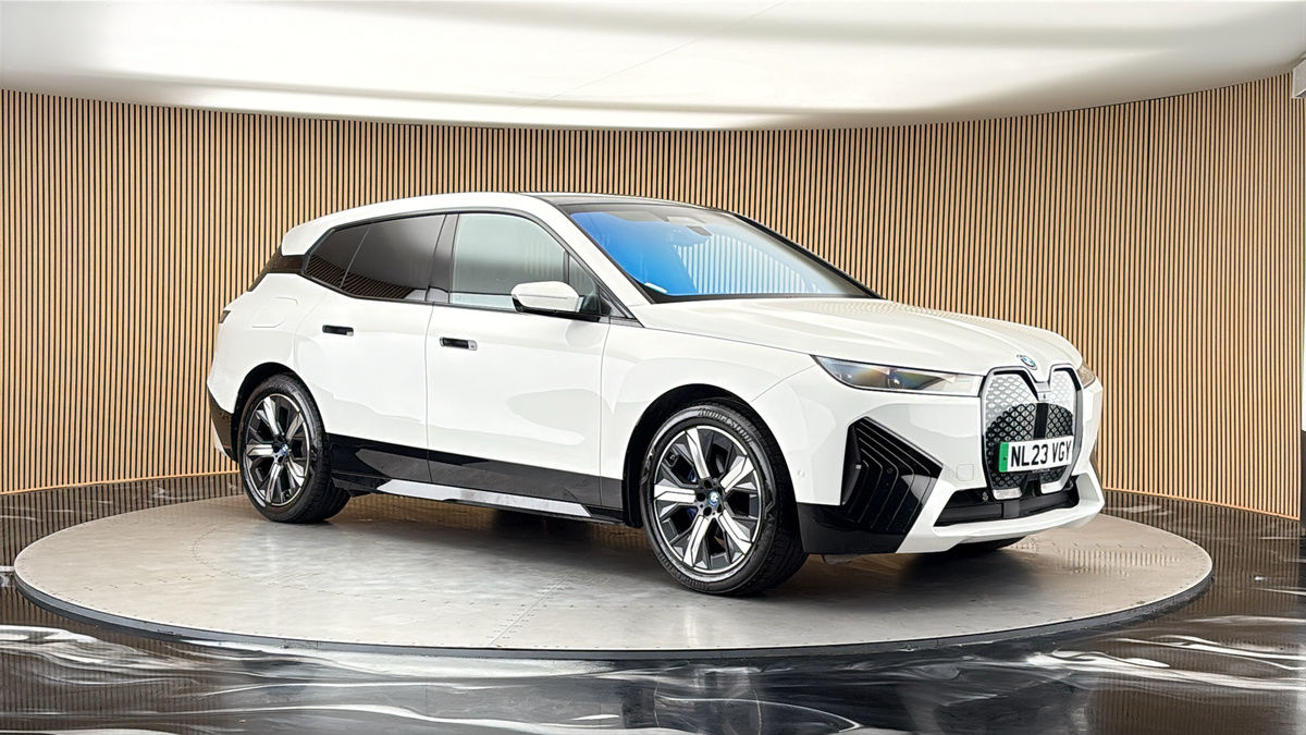 More views of BMW iX