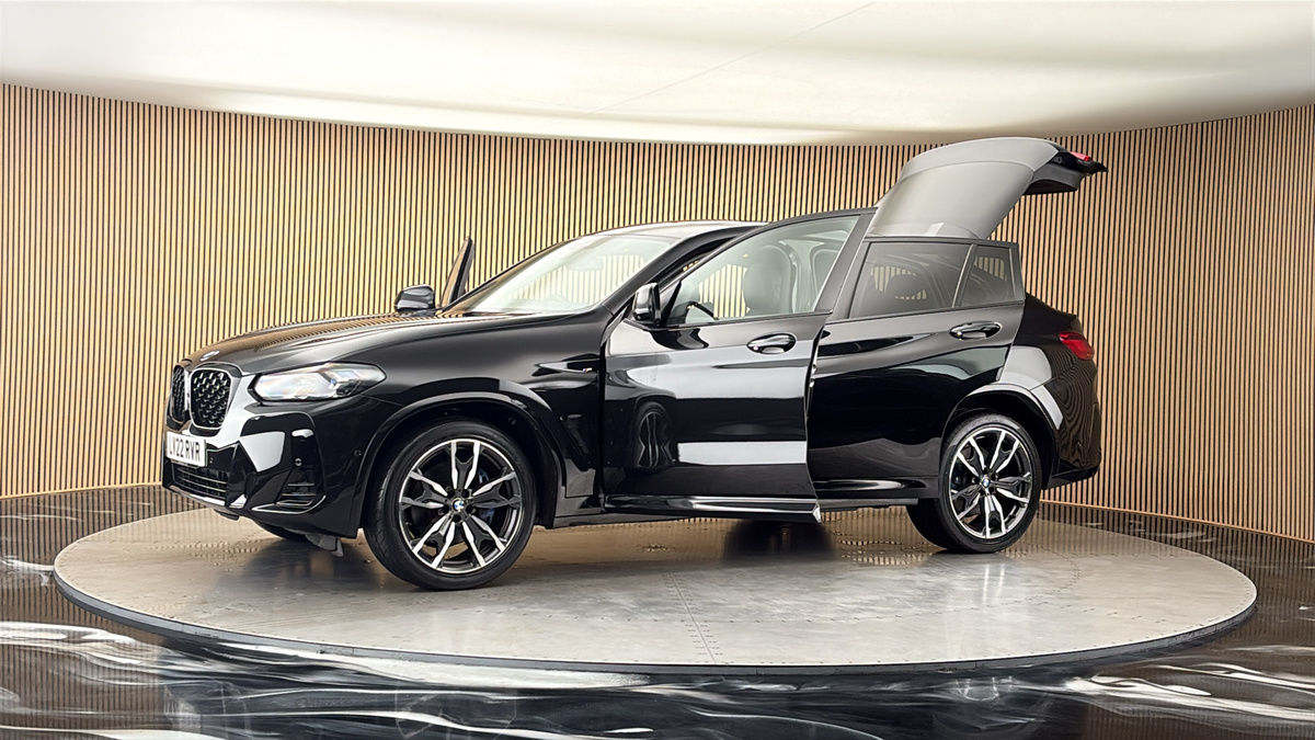 More views of BMW X4