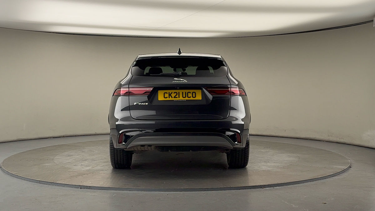 Jaguar F-PACE Image 4