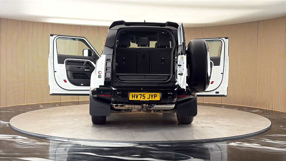 More views of Land Rover Defender 90