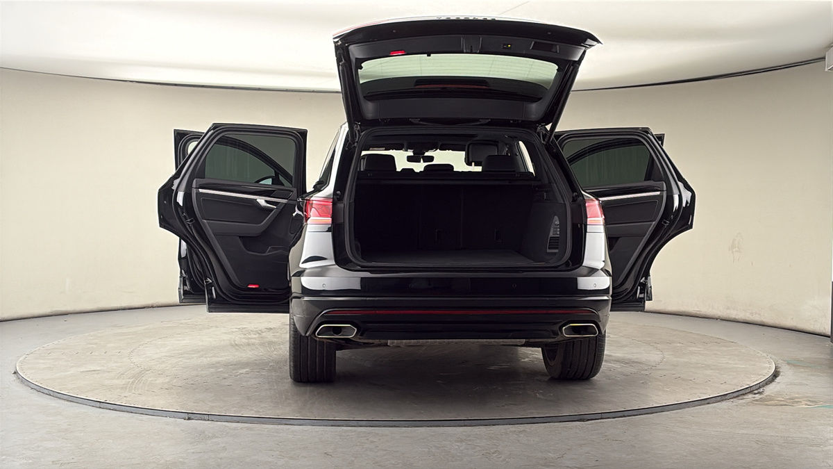 More views of Volkswagen Touareg
