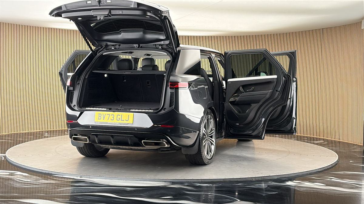 More views of Land Rover Range Rover Sport