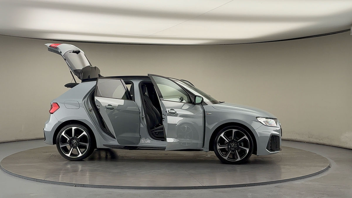 More views of Audi A1