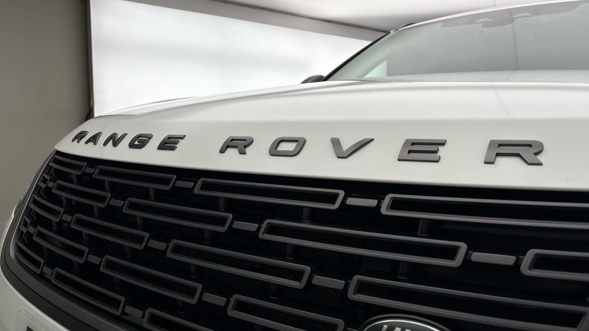 Land Rover Range Rover Velar Image 24