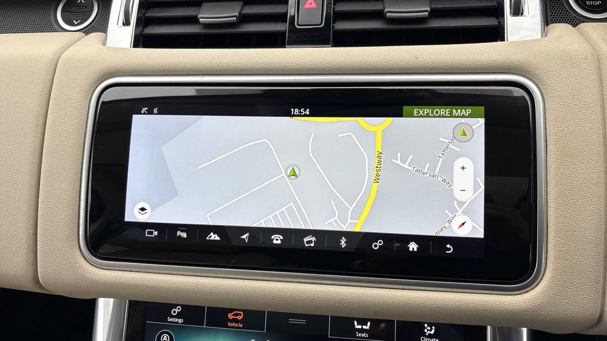 Land Rover Range Rover Sport Image 17